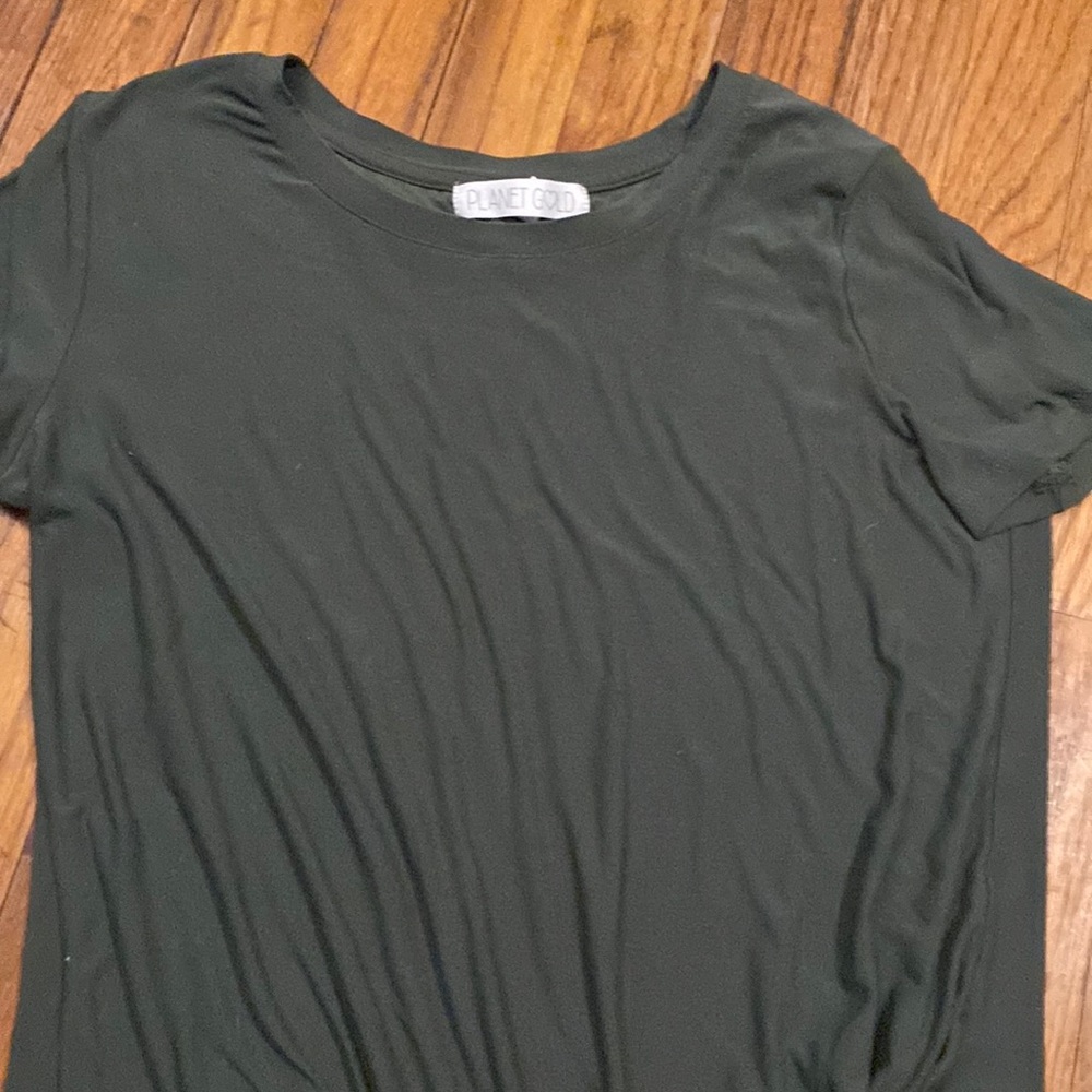 Dark green tshirt!